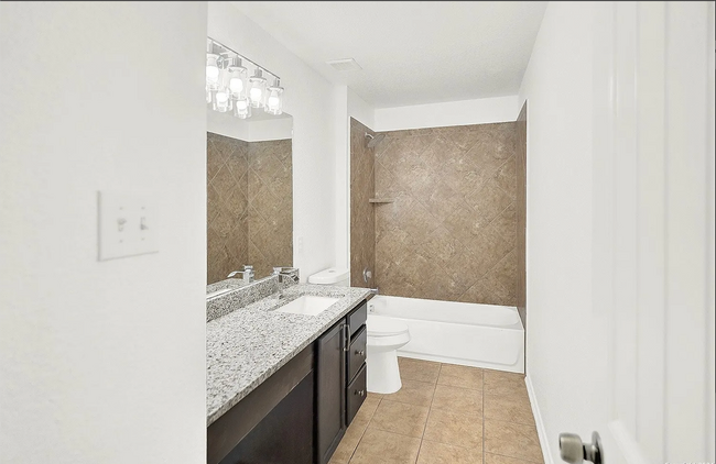 2219 Sundrop Bay in San Antonio, TX - Building Photo - Building Photo