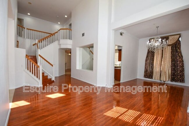 512 Bolsa Way in Oxnard, CA - Building Photo - Building Photo