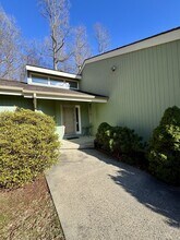 43 Short Rocks Rd in Branford, CT - Building Photo - Building Photo