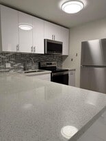 13787 SW 66th St in Miami, FL - Building Photo