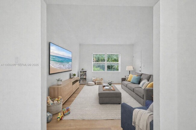 9160 NE 8th Ave in Miami Shores, FL - Building Photo - Building Photo