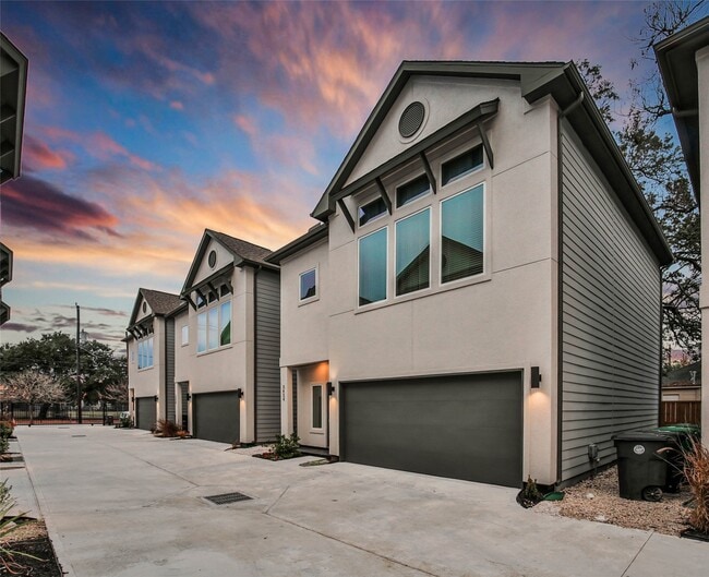 property at 2426 Cochran St