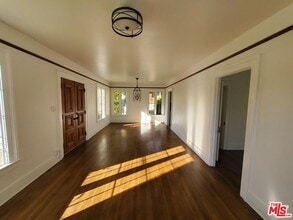 2666 Cimarron St in Los Angeles, CA - Foto de edificio - Building Photo