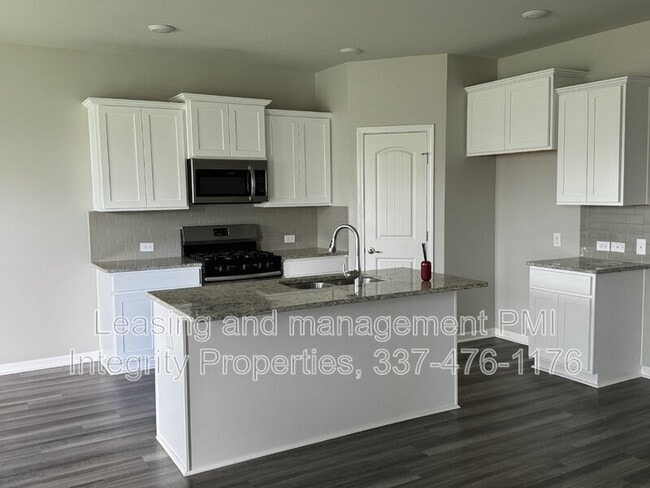 104 Garden Oaks Ave in Youngsville, LA - Building Photo - Building Photo