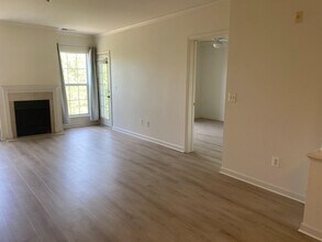 7000 Falls Reach Dr in Falls Church, VA - Building Photo - Building Photo