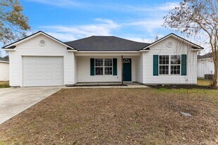 819 Kristen Ln in Hahira, GA - Building Photo