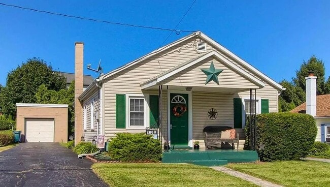 property at 2660 Clearview Dr