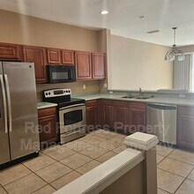 8271 Village Edge Cir in Ft. Myers, FL - Building Photo - Building Photo