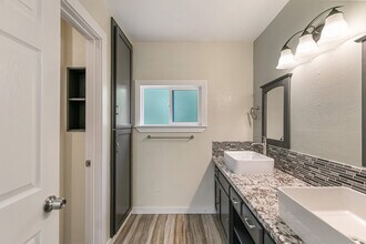 1292 Aleutian Dr in Lake Arrowhead, CA - Building Photo - Building Photo