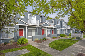 Marketplace Apartments in Santa Rosa, CA - Building Photo - Building Photo