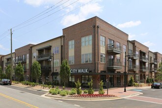 Roswell City Walk in Roswell, GA - Foto de edificio - Building Photo