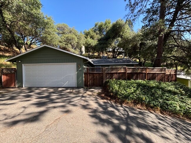property at 2930 Weswin Ct