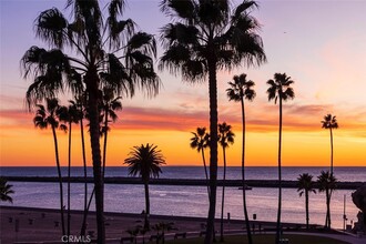 2901 Ocean Blvd, Unit Apt c in Newport Beach, CA - Building Photo - Building Photo