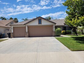 18935 Applewood Way in Lake Elsinore, CA - Building Photo