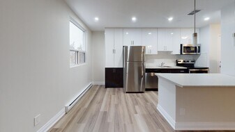 Slessor Boulevard in Grimsby, ON - Building Photo