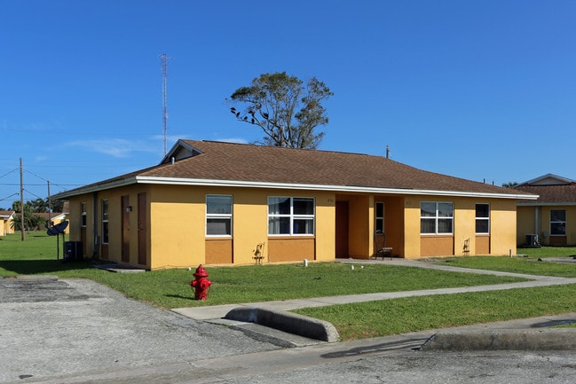 Isles of Pahokee II in Pahokee, FL - Building Photo - Building Photo