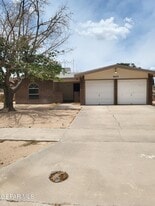 3453 Hollyglen St in El Paso, TX - Building Photo