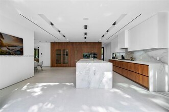 4040 Kiaora St in Miami, FL - Building Photo - Building Photo