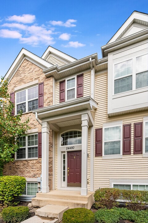 24480 John Adams Dr in Plainfield, IL - Building Photo