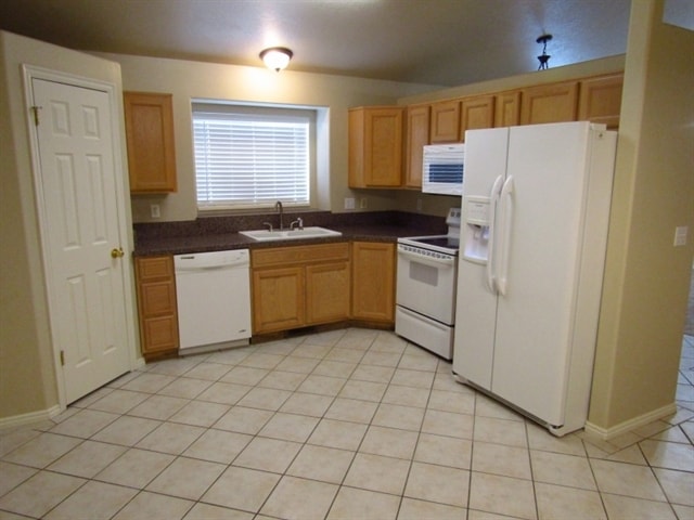 32 E 2200 S in Clearfield, UT - Foto de edificio - Building Photo