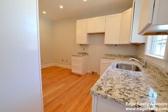 2A Islington St, Unit 2 in Boston, MA - Building Photo - Building Photo