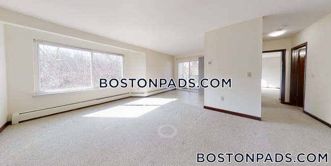 380 Sunderland Rd, Unit 22 in Worcester, MA - Building Photo - Building Photo