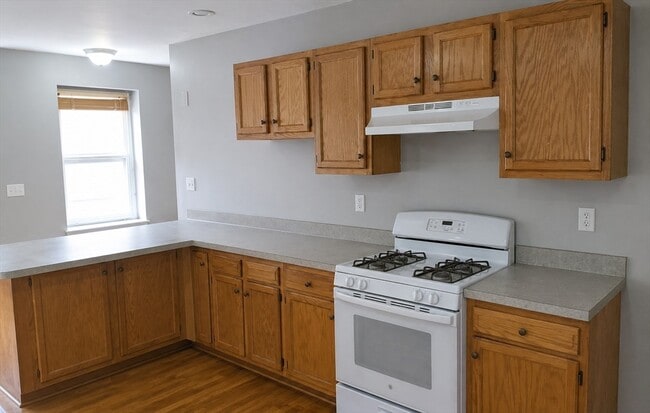 898 Huntington Ave in Boston, MA - Building Photo - Building Photo