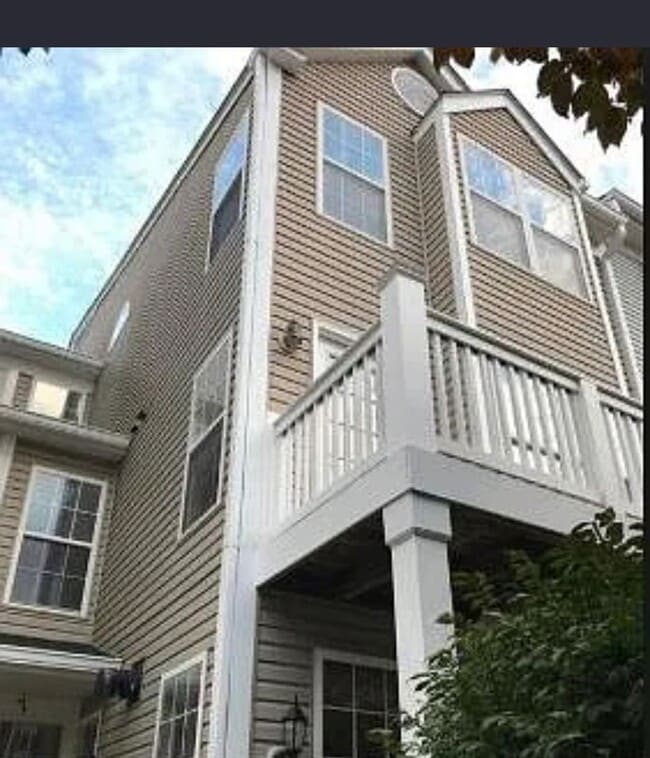 19503 Caravan Dr in Germantown, MD - Building Photo - Building Photo