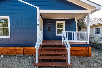 1819 Pecan St in Bastrop, TX - Building Photo - Building Photo