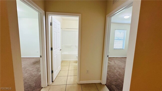 4417 SW 15th Pl in Cape Coral, FL - Building Photo - Building Photo