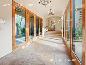 1621 E Crimson Canyon Pl in Tucson, AZ - Building Photo - Building Photo