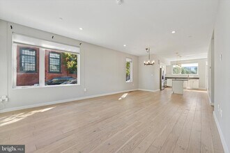 120 W Oxford St in Philadelphia, PA - Building Photo - Building Photo