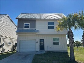 201 Marina Rd, Unit 204 in Chalmette, LA - Building Photo