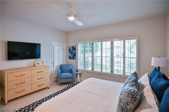 988 Egrets Run, Unit 101 in Naples, FL - Building Photo - Building Photo