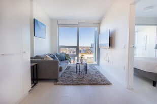 180 E 2nd Ave in Vancouver, BC - Building Photo