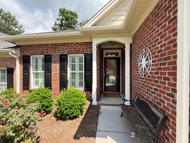 1102 Kinloch Dr in Winston-Salem, NC - Building Photo - Building Photo