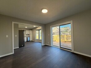 11631 Garnett St in Overland Park, KS - Building Photo - Building Photo