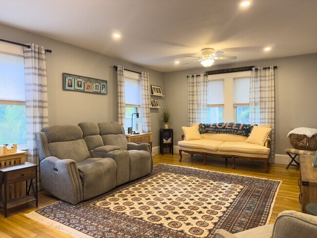 38 Leonard St in Woburn, MA - Building Photo - Building Photo