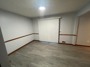 1372 Red Tail Hawk Dr in Youngstown, OH - Building Photo - Building Photo