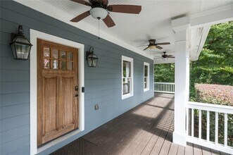 1018 Berne St SE in Atlanta, GA - Building Photo - Building Photo