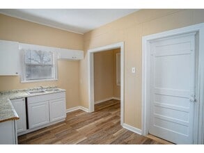 907 Iowa St in San Antonio, TX - Building Photo - Building Photo