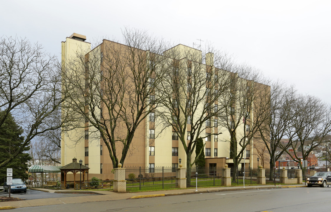 Cliffside Apartments in Butler, PA - Foto de edificio