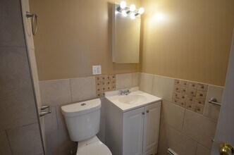 16 Chelsea St in Boston, MA - Foto de edificio - Building Photo