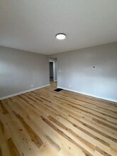 3005 Linwood Ave in Louisville, KY - Building Photo - Building Photo