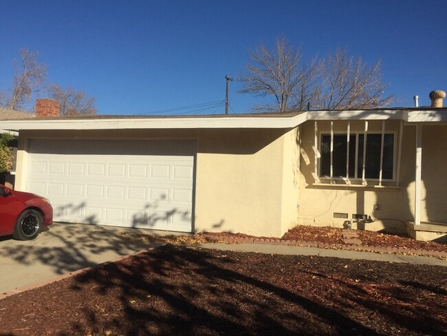 44258 4th St E in Lancaster, CA - Building Photo - Building Photo