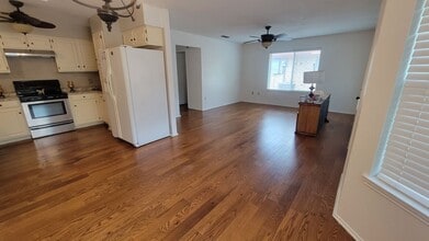 214 Fireside Village Dr in Keene, TX - Building Photo - Building Photo