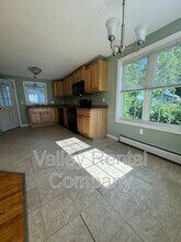 201 Middle St in Hadley, MA - Building Photo - Building Photo