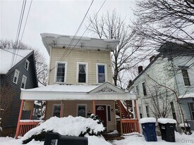 410 Graves St in Syracuse, NY - Building Photo