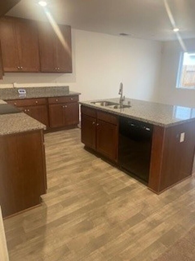 122 Ornelas Trail Ln in Merced, CA - Building Photo - Building Photo