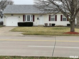 3416 18th St in Bettendorf, IA - Building Photo